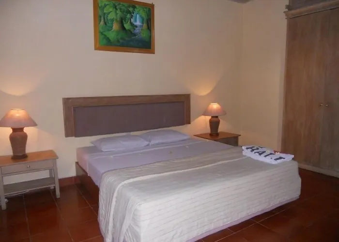 Hotel Bali 3*