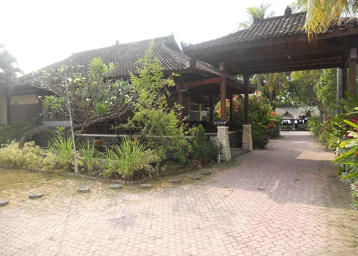 Bali Hotel 3*